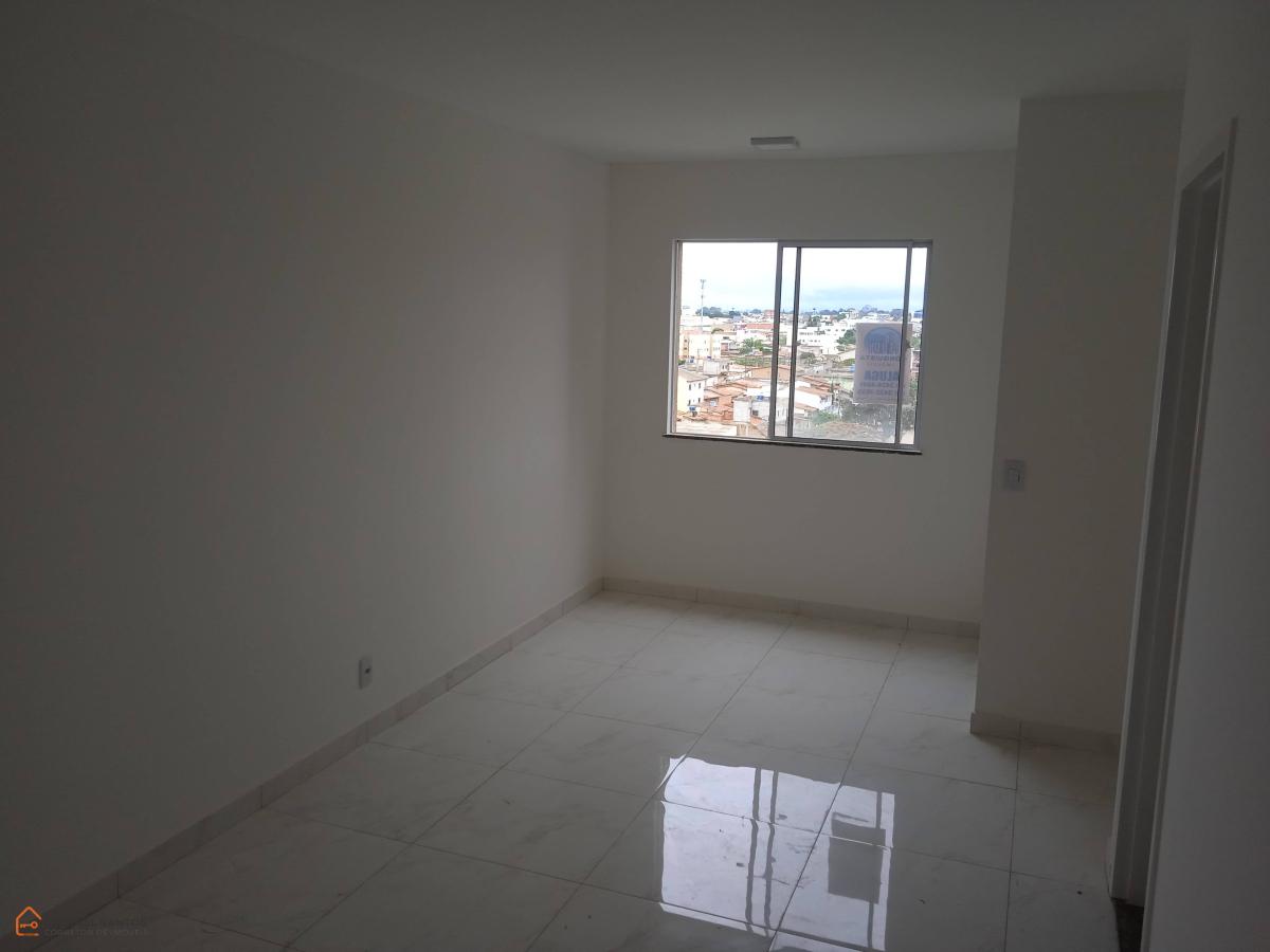 Apartamento de 2 quartos, suíte, Candeias, Vitória da Conquista, térreo, amplo