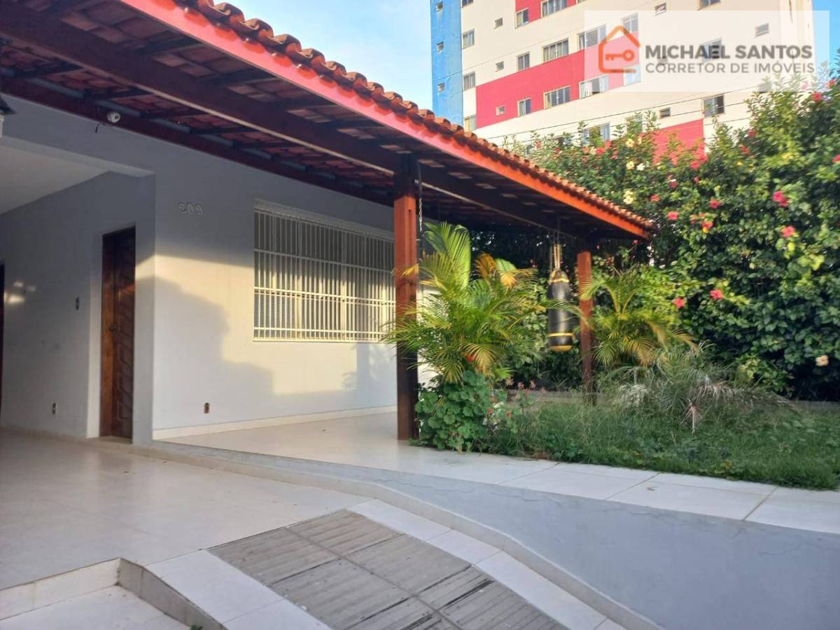 Casa 3 quartos + kitnet no Recreio, Candeias, Vitória da Conquista, imóvel solto, com 2 garagens, quintal, canil, imóvel de esquina com casa anexa!!!!