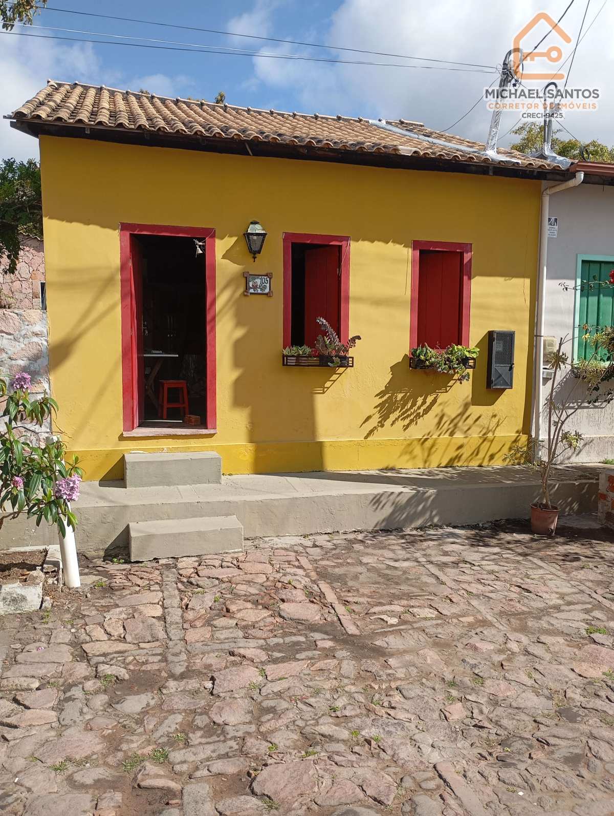 Casa 3 quartos mobiliada Locação Temporada, Mucugê, Chapada Diamantina, locação Festival de Forró 09 a 12 de outubro, bem localizada no Centro! - Michael o Corretor da Chapada