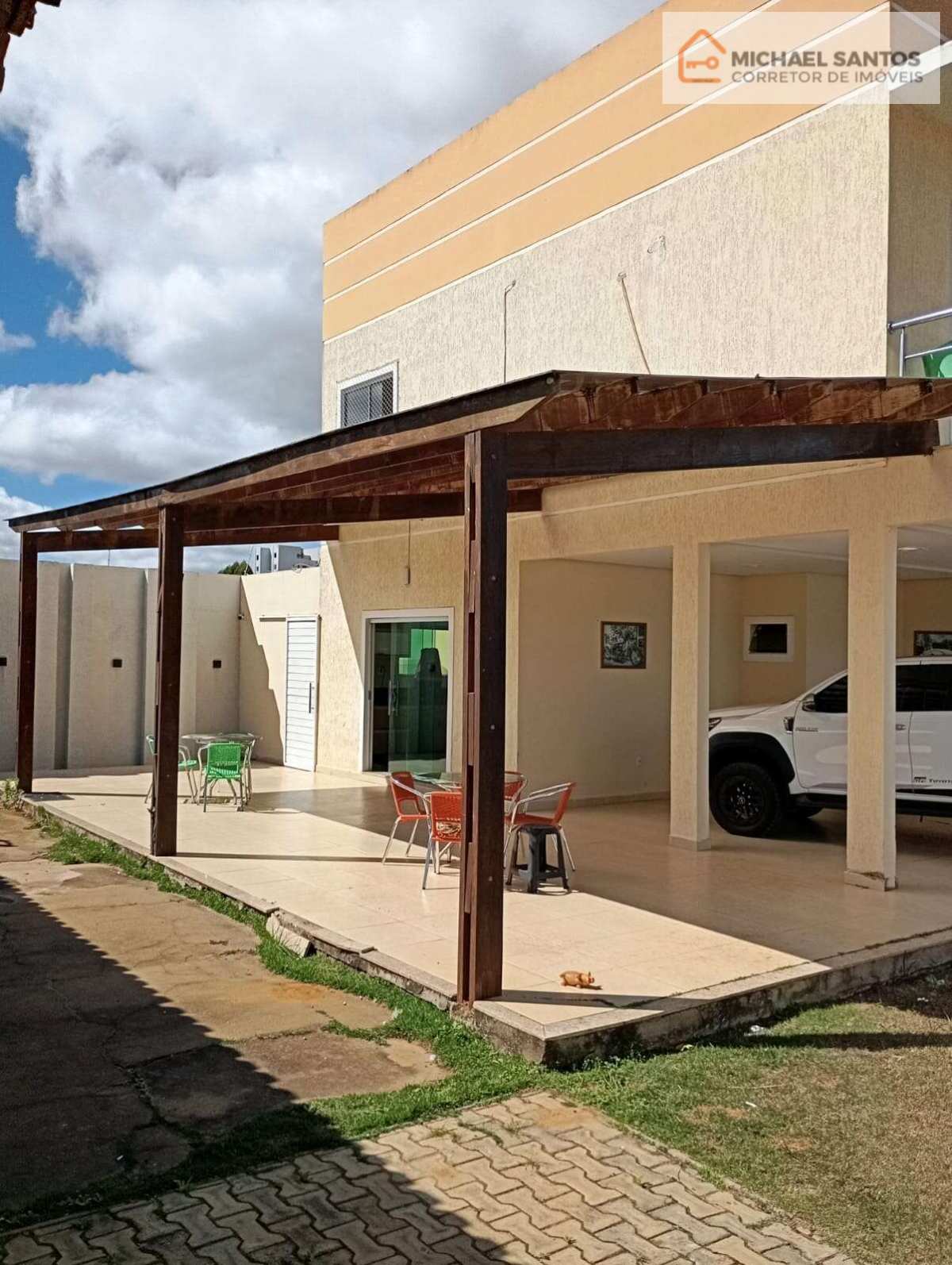 Casas no Alto do Boa Vista, Vitoria da Conquista, conjunto de casas totalizando 5 dormitórios, sendo 4 suítes, 750m2 de terreno, energia solar, top!!