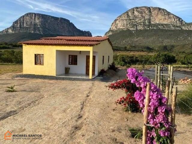 Chácara 4 hectares, Caraíbas, Mucugê, casa nova de 3 quartos, pomar com diversos tipos de frutas, vista fantástica para o Capão do Correia,