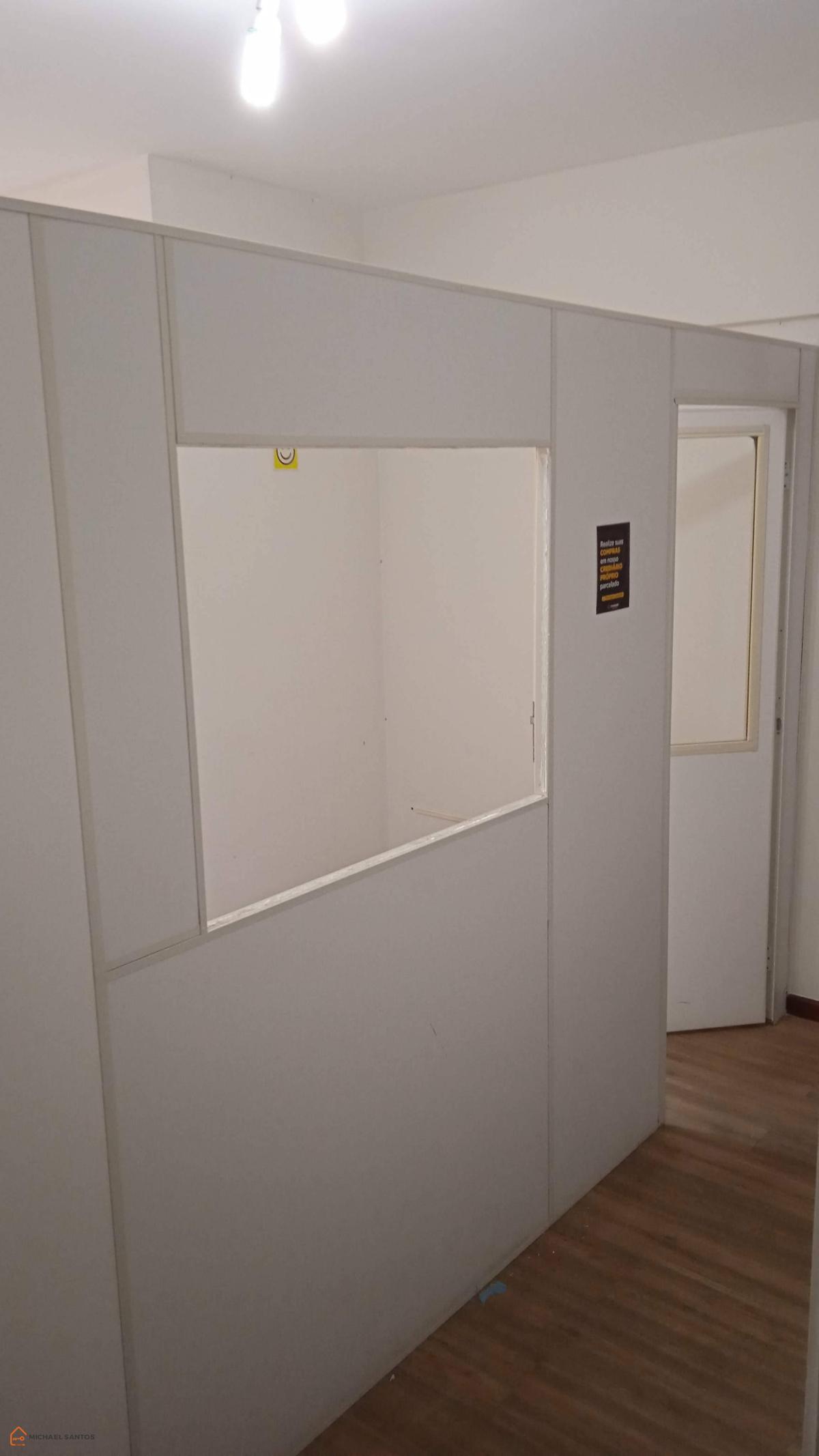 Conjunto corporativo, são duas salas comerciais geminadas, 2 banheiros, prédio com elevadores novos!