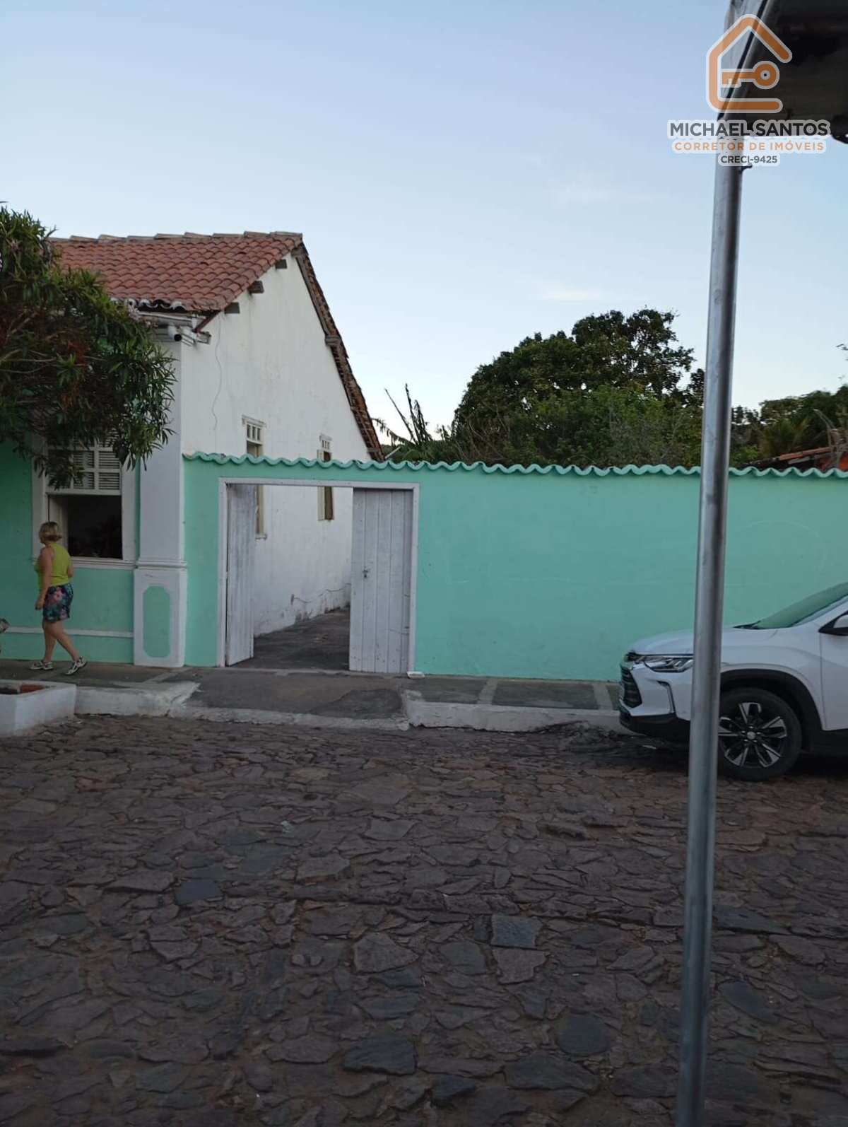 imóvel localizado no centro de Mucugê/BA, em área estratégica e de fácil acesso, ideal para quem busca investir, imóvel é perfeito para implantação de